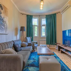 5 Seconds Away From The Main Street, Free Secured Parking , Sofya Bulgaristan